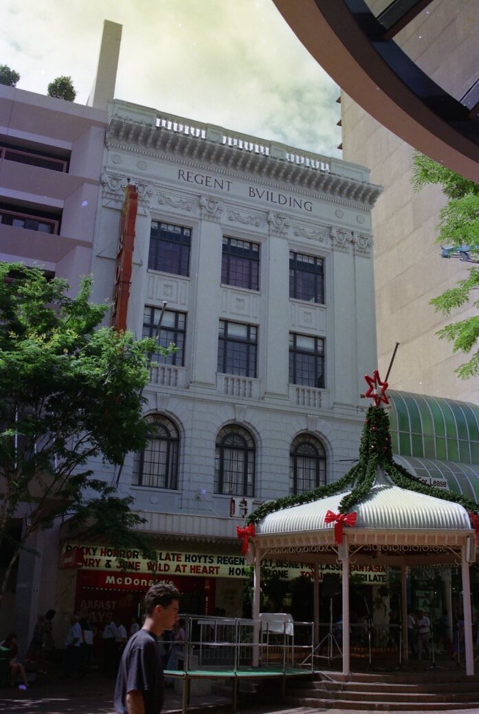 Regent Building - Queen and Elizabeth Streets - City - 1990