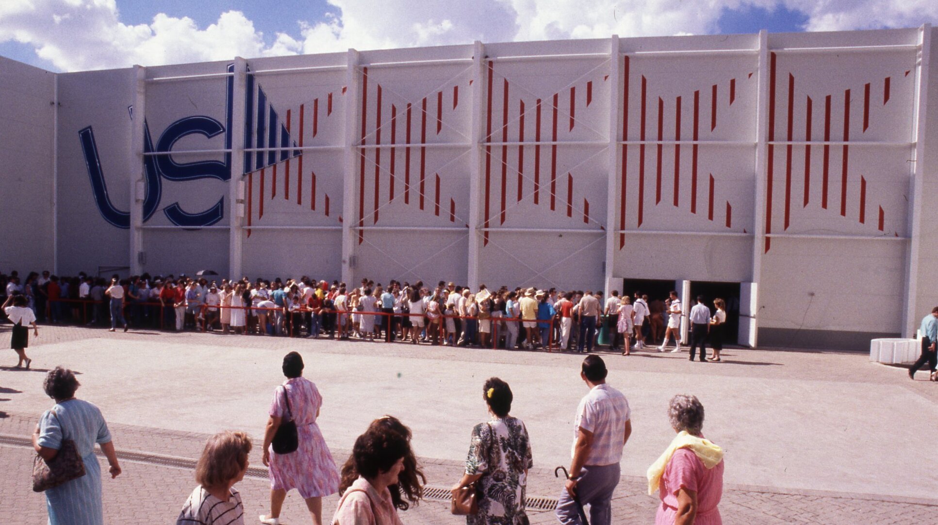 World Expo 88 - USA Pavilion - South Bank - 1988