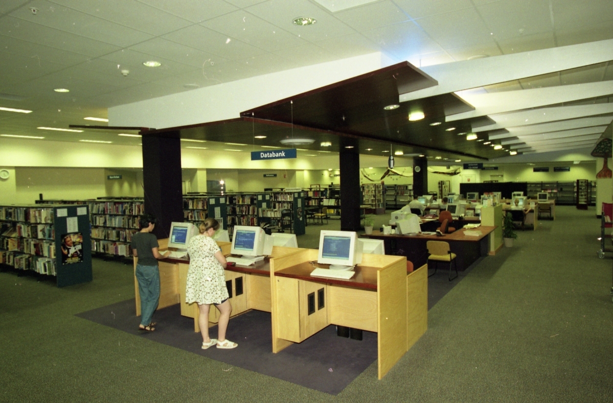 Carindale Library - Interior - 1999