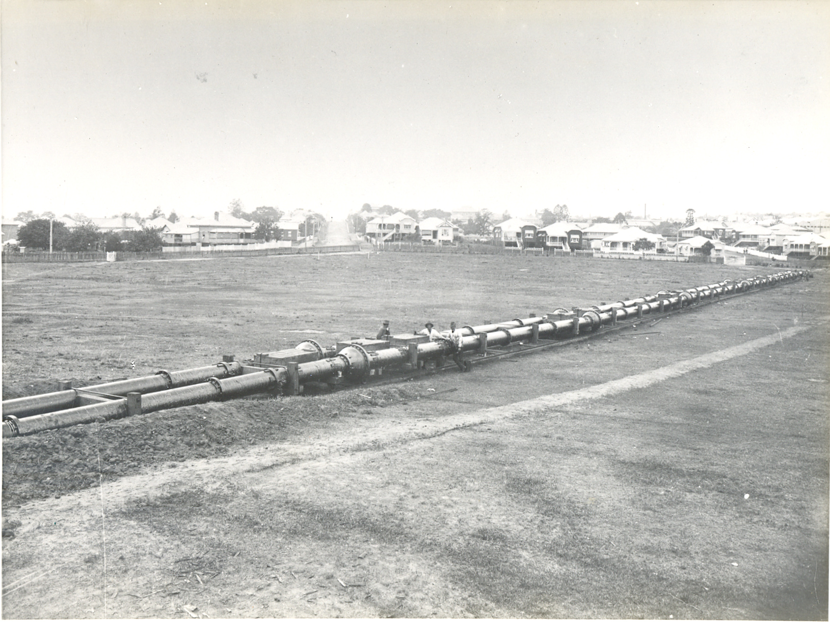Davies Park West End trunk main being laid1915