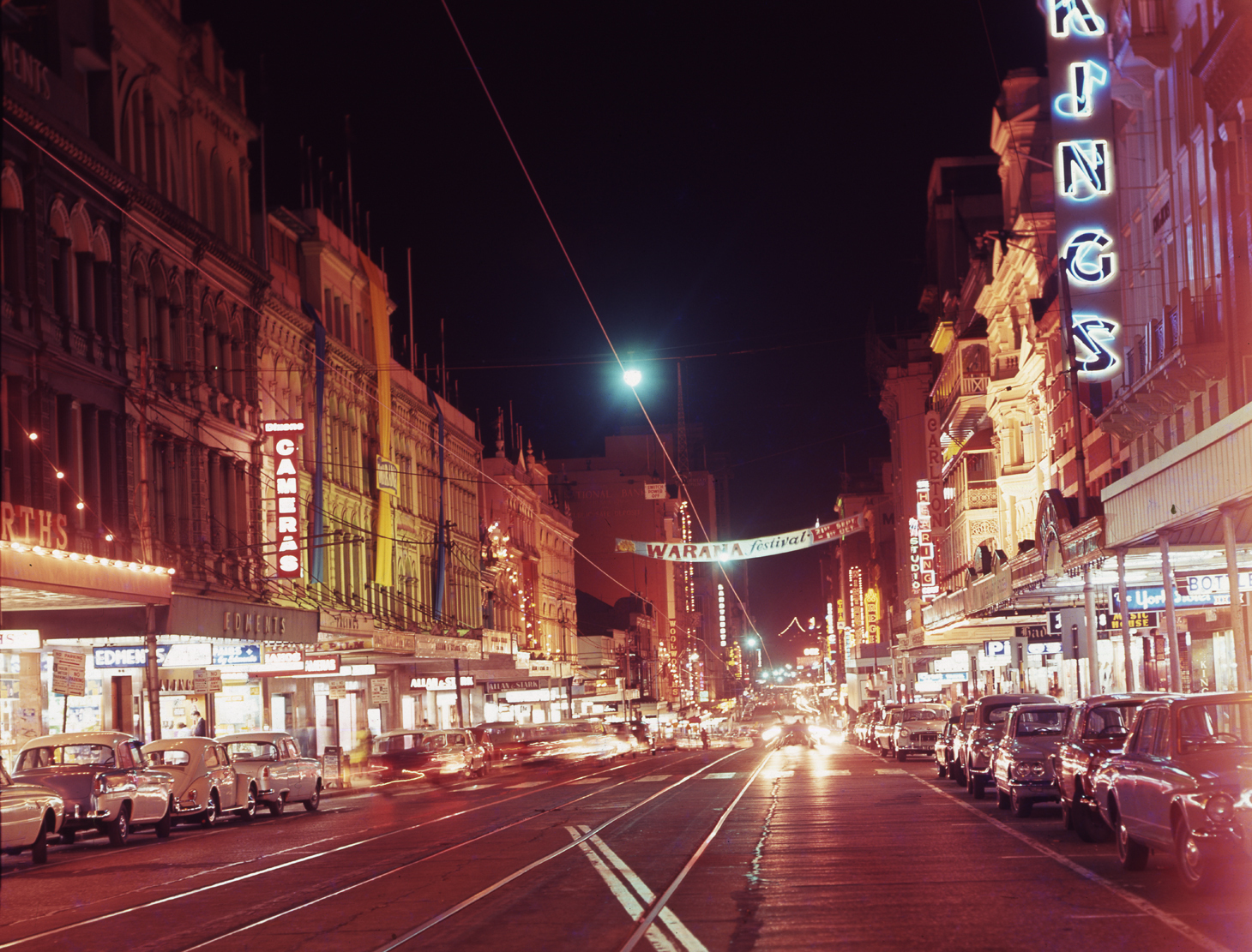 Night View of Queen Street from George Street showing Warans Festival Banner.