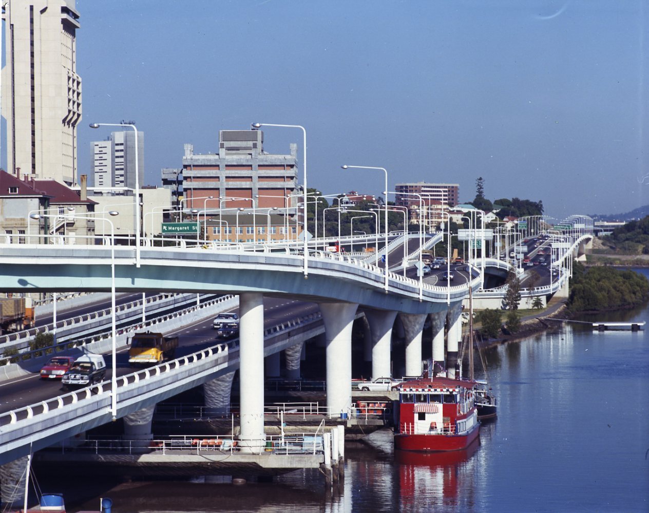 South East Freeway from Victoria Bridge to Captain Cook Bridge - 1981