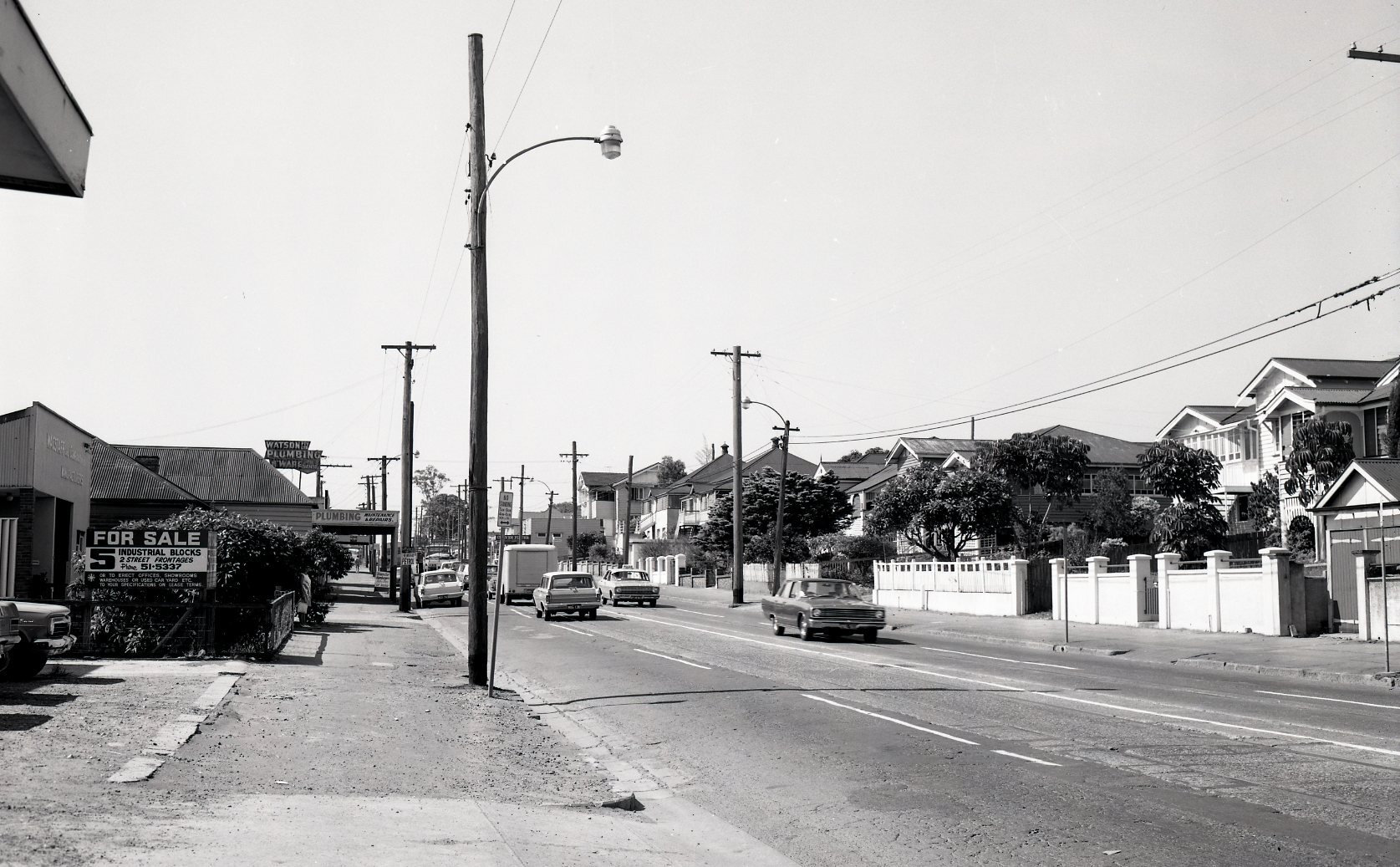 Lutwyche Road looking outbound from Northey Street - Windsor - 1969