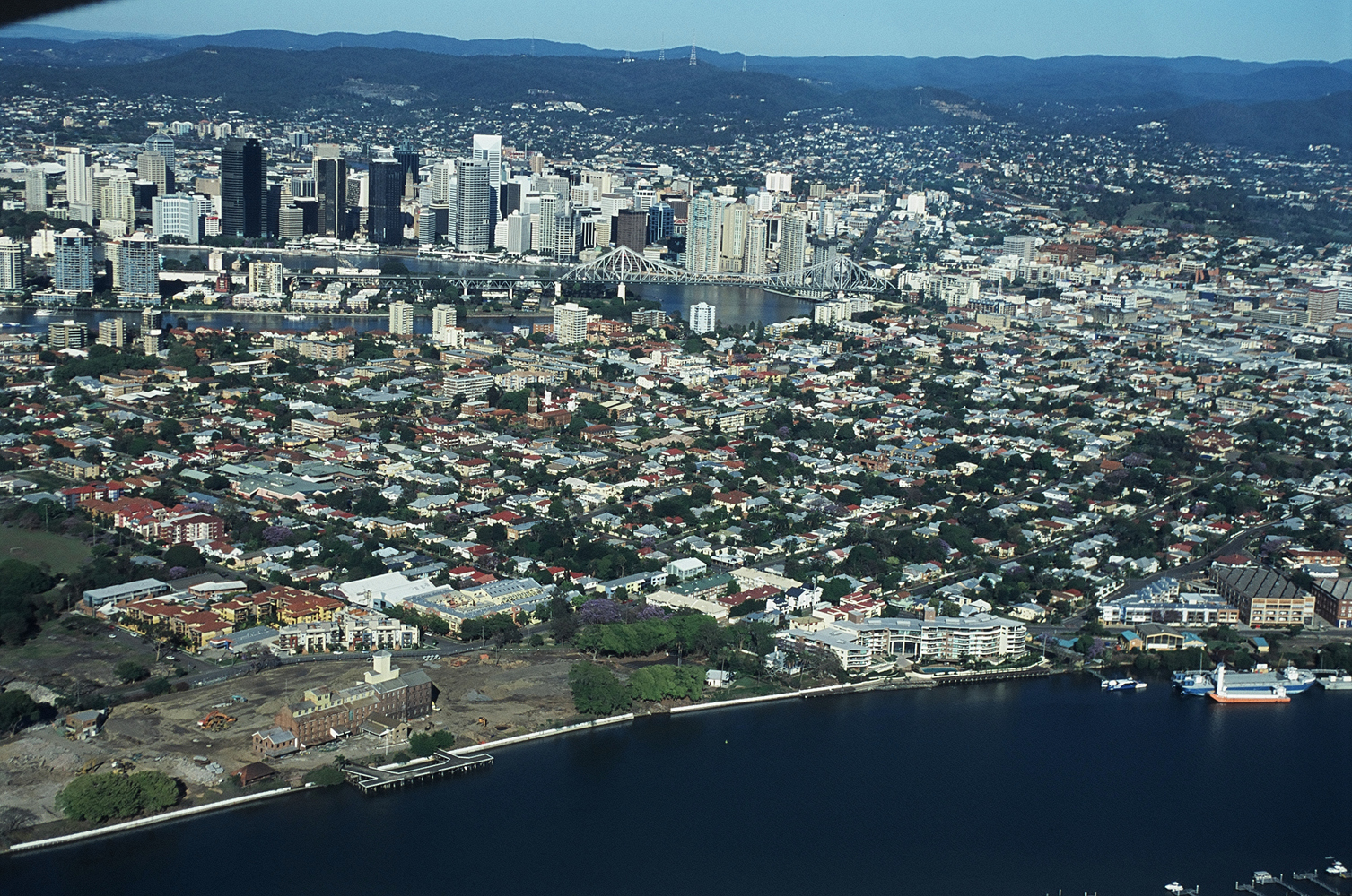 Aerial View of New Farm towards Mount Coot-tha from Bulimba - 2005
