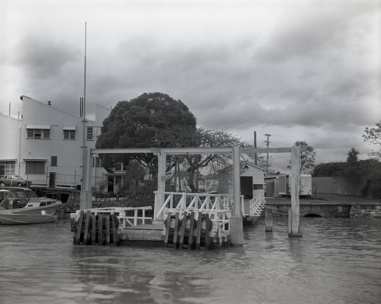Merthyr Road Ferry Terminal - Teneriffe.