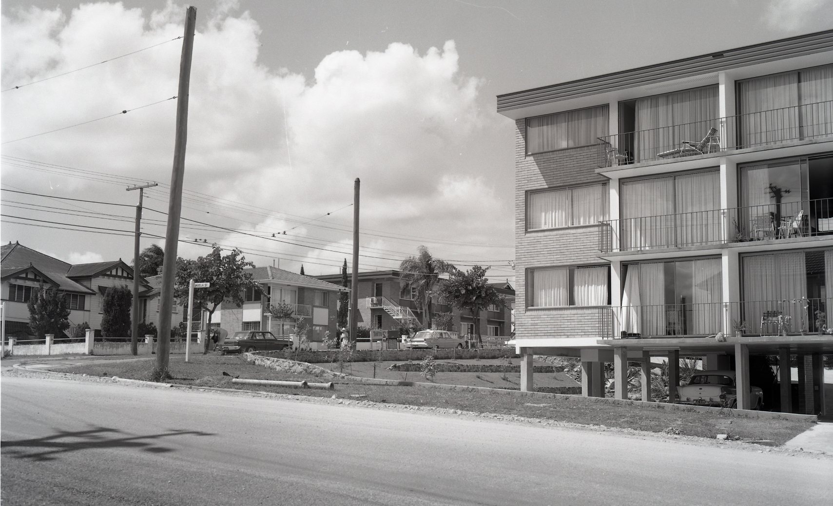 Multiple Dwelling - corner Cavendish Road and Noela Street - Coorparoo - 1967