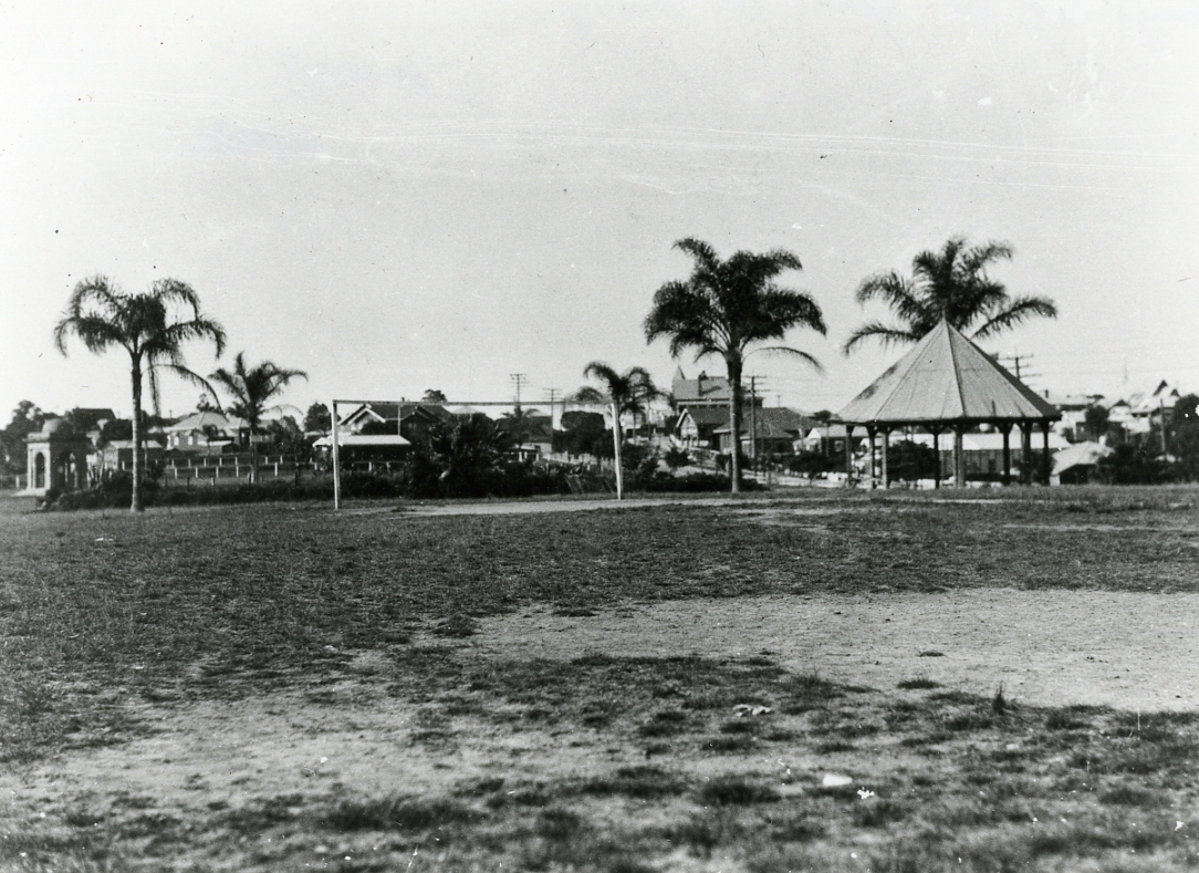 Yeronga Park and Ipswich Road - Annerley -  c1920