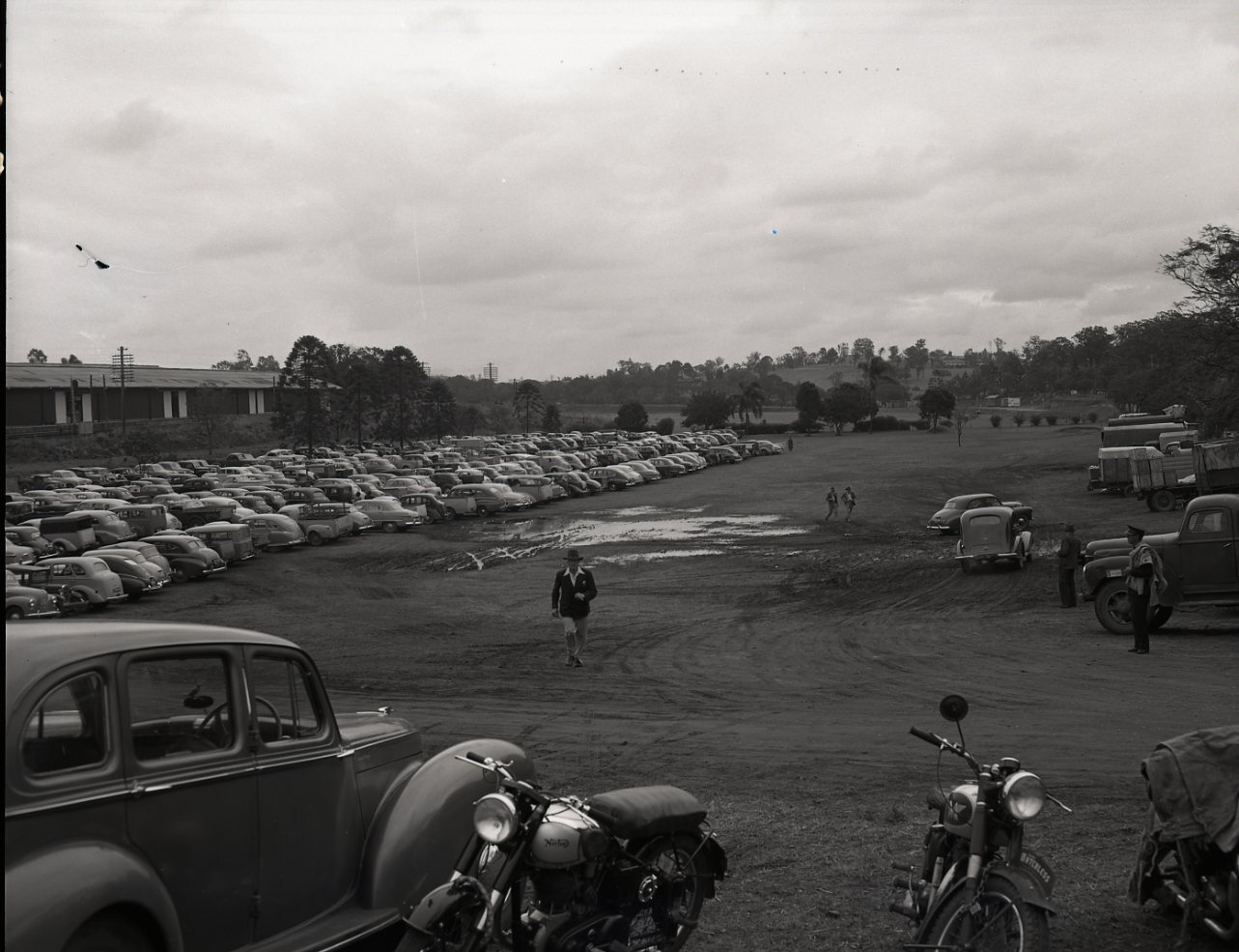 Victoria Park - Used as a public carpark during Ekka - 1952