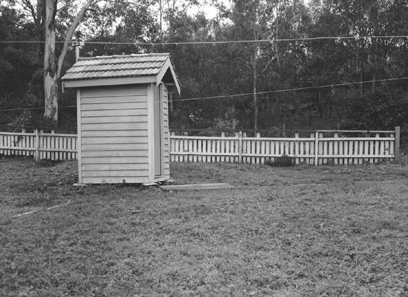 Outhouse - Mt Gravatt Backyard