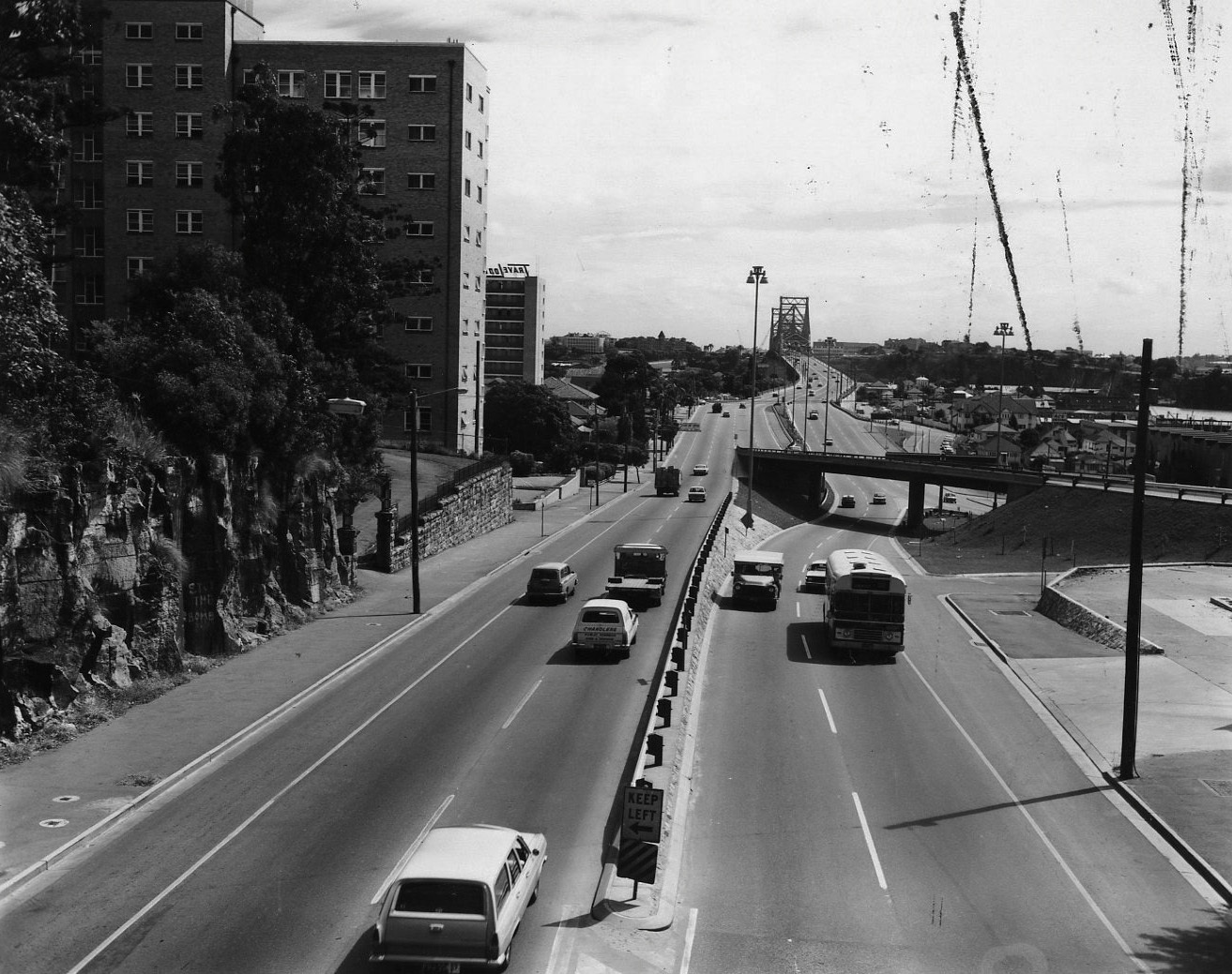 Main Street - Kangaroo Point view to Story Bridge 1971