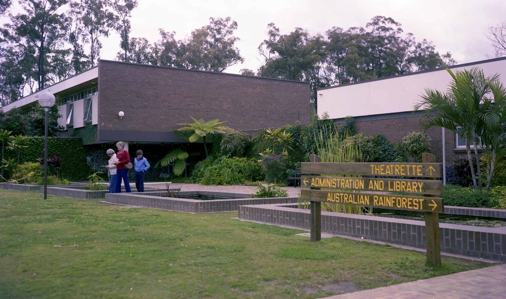 Mount Coot-tha Library - Exterior View - 1978