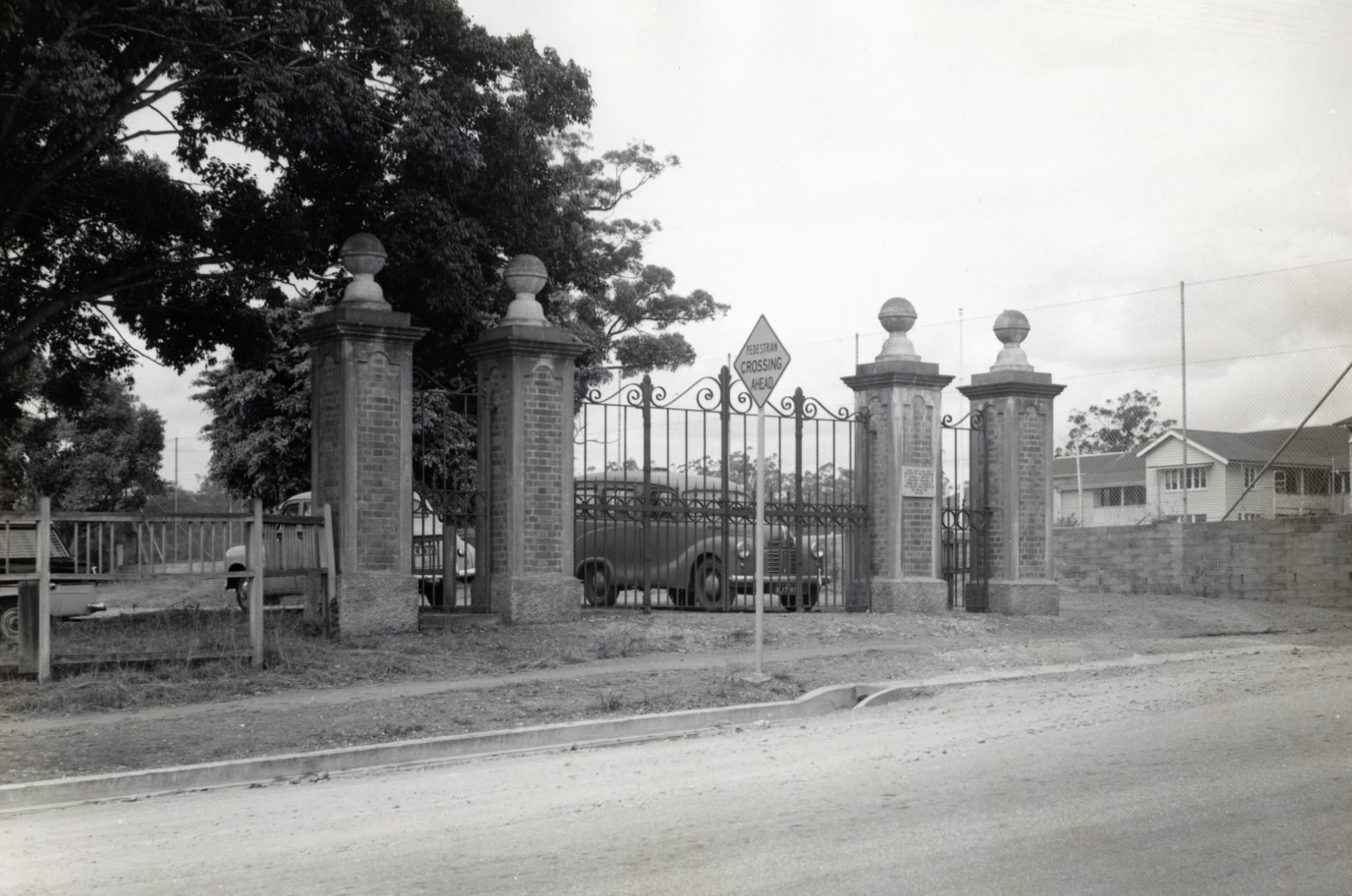 Yeronga Memorial Park Entrance Gates - Park Road - Yeronga - 1961