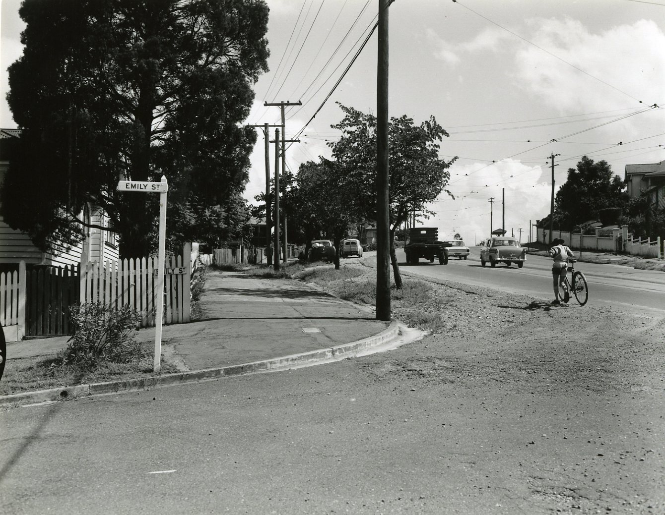 Corner Gladstone Road and Emily Street - Highgate Hill - 1961