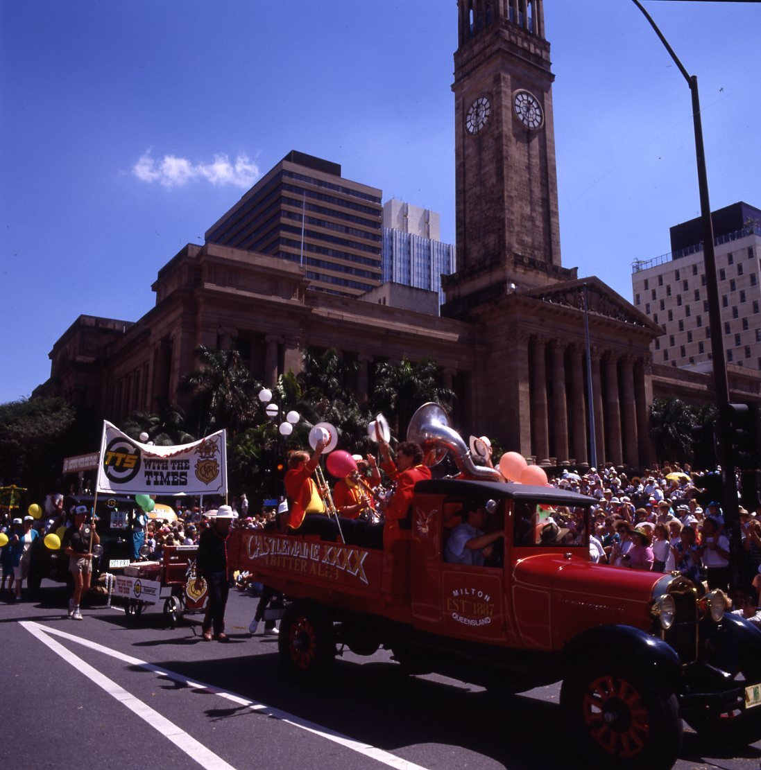 Warana Parade 1989 - Adelaide Street in front of City Hall.