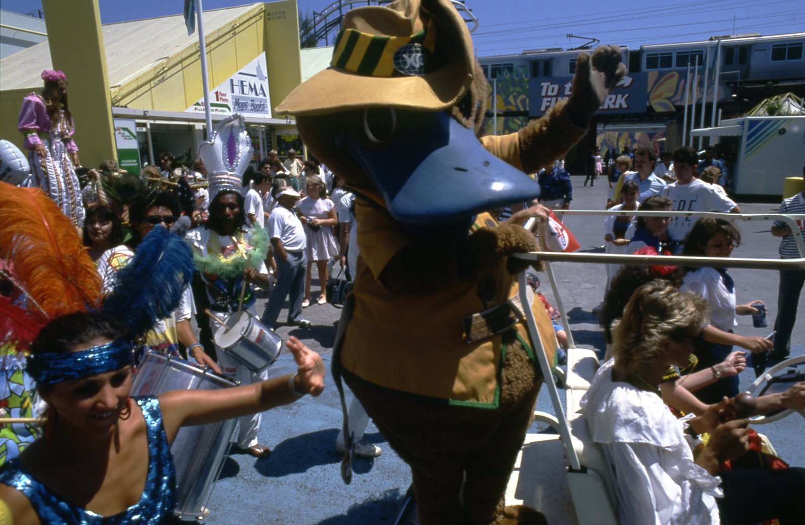 World Expo 88 - Expo Oz in Street Parade - South Bank - 1988