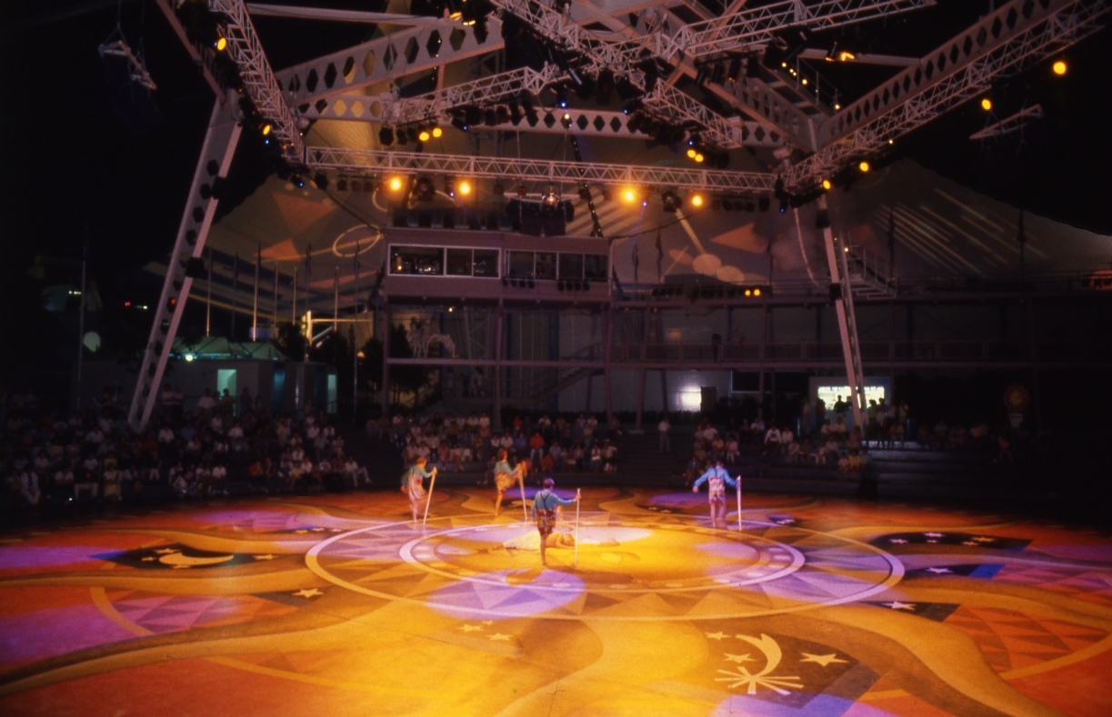World Expo 88 - Piazza Night Performance - South Bank - 1988