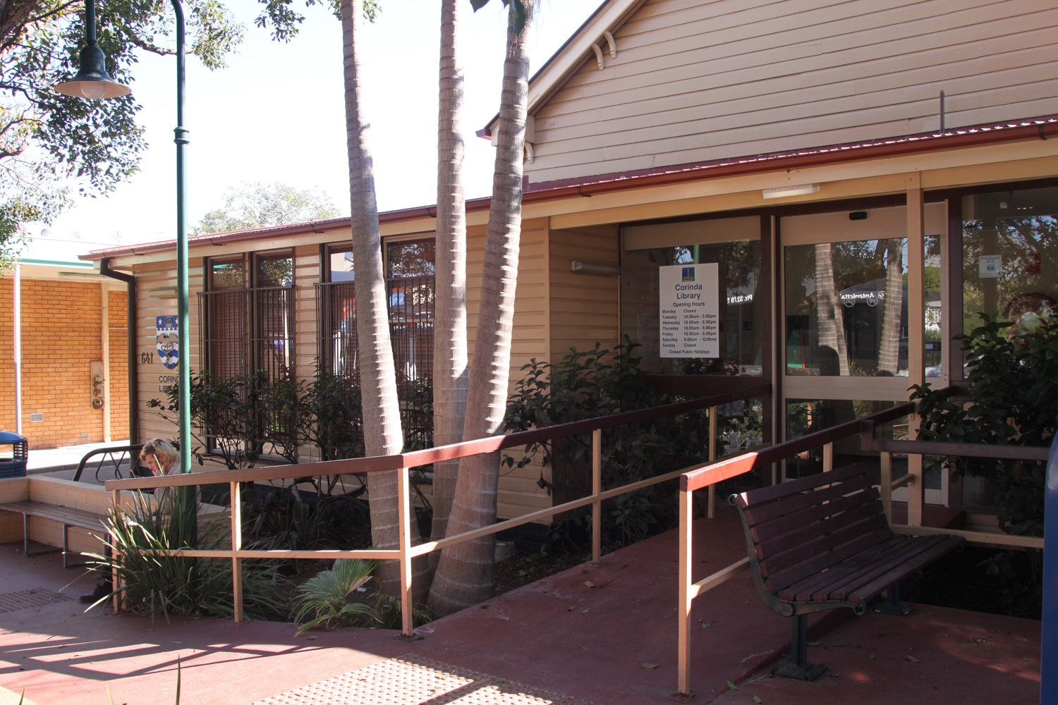 Corinda Library - Exterior - 2013