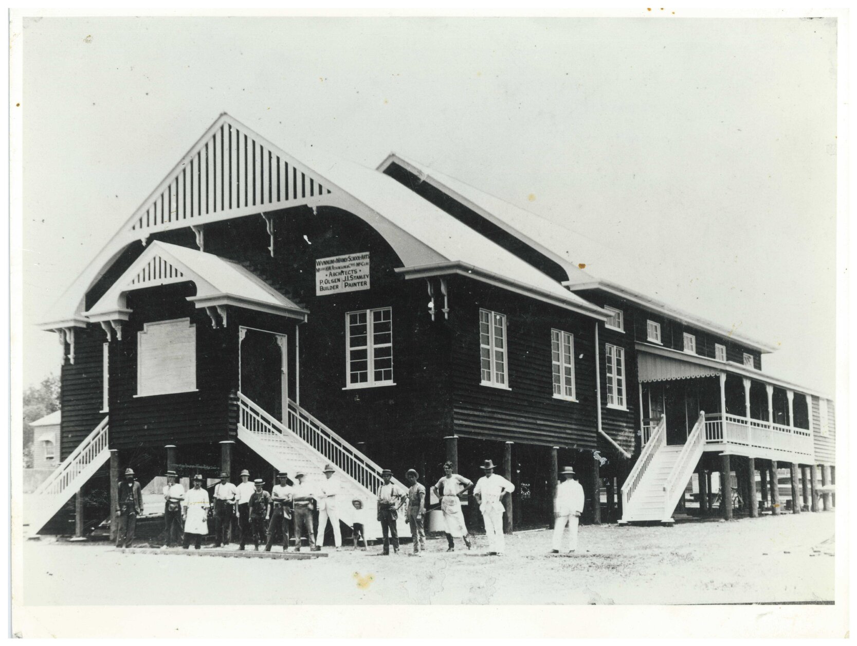 Wynnum School of Arts under construction - 1915