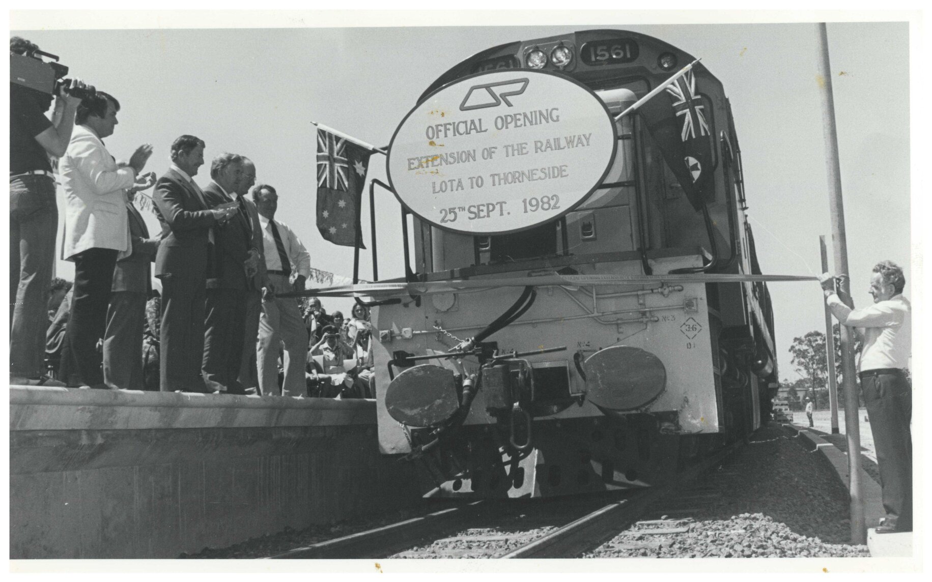 Opening of the Lota-Thorneside railway extension -1982