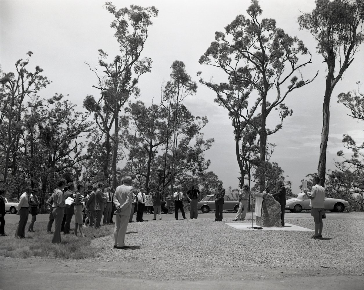 Mount Coot-tha Botanic Gardens - Plaque Unveiling Site 1973