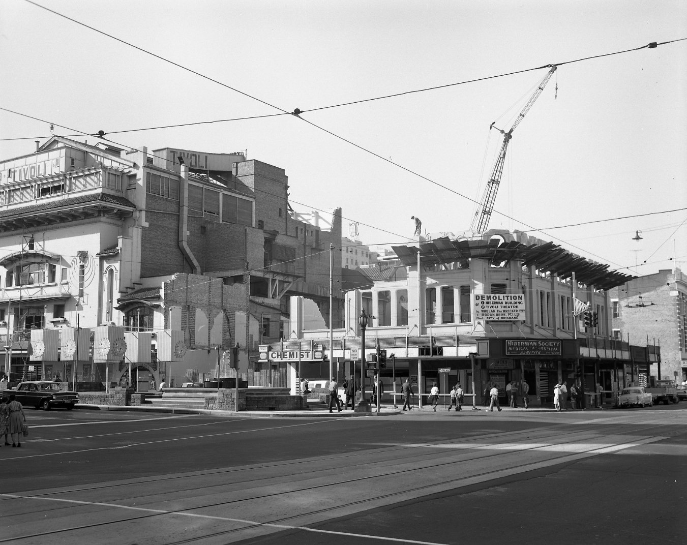 Demolition of Tivoli Theatre and Hibernian Building for King George Square