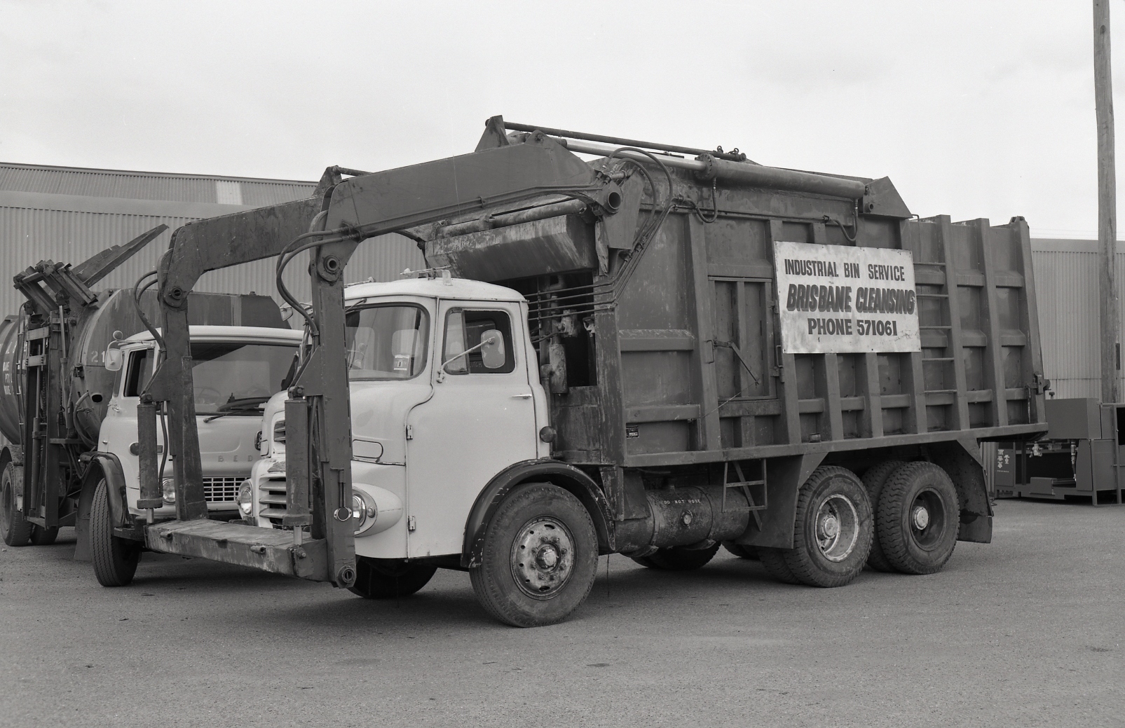 Rubbish Trucks - New -  Milton Depot - 1969