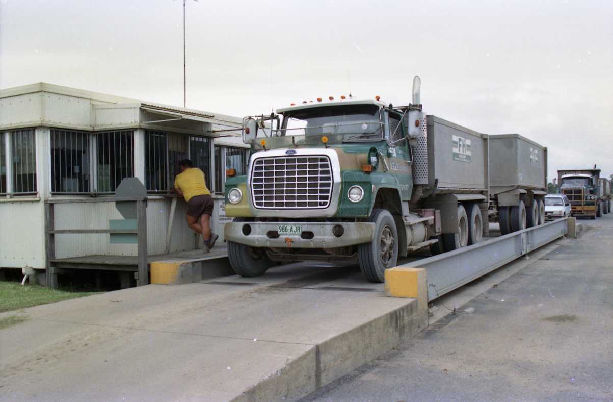 Vehicle Weigh Bridge - Willawong Refuse Tip - 1991