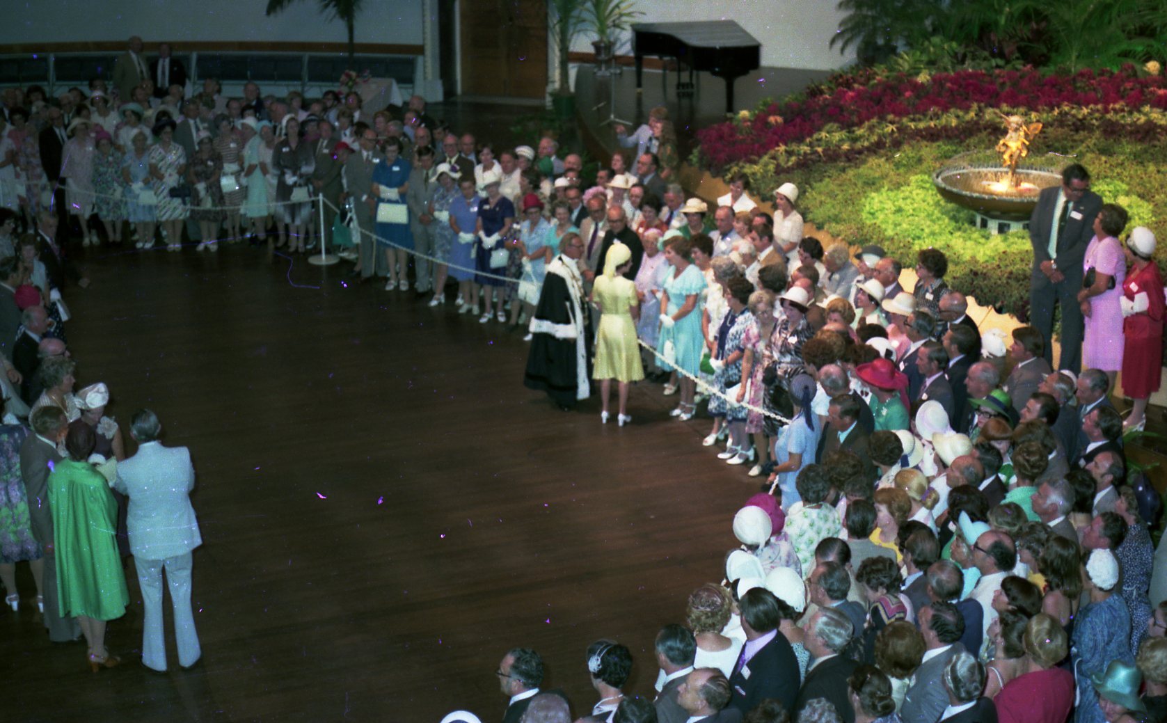 Queen Elizabeth II - City Hall - 1977