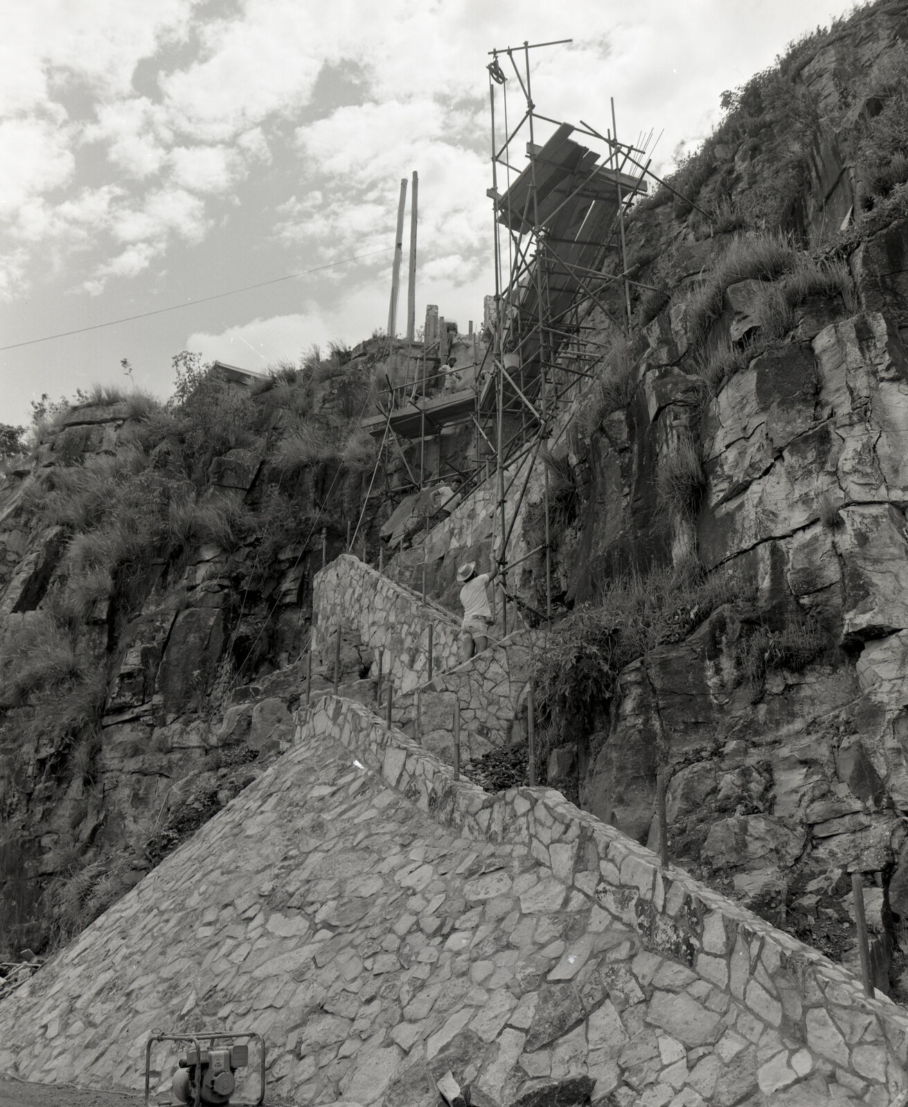 Kangaroo Point Cliffs construction of stone steps - 1983