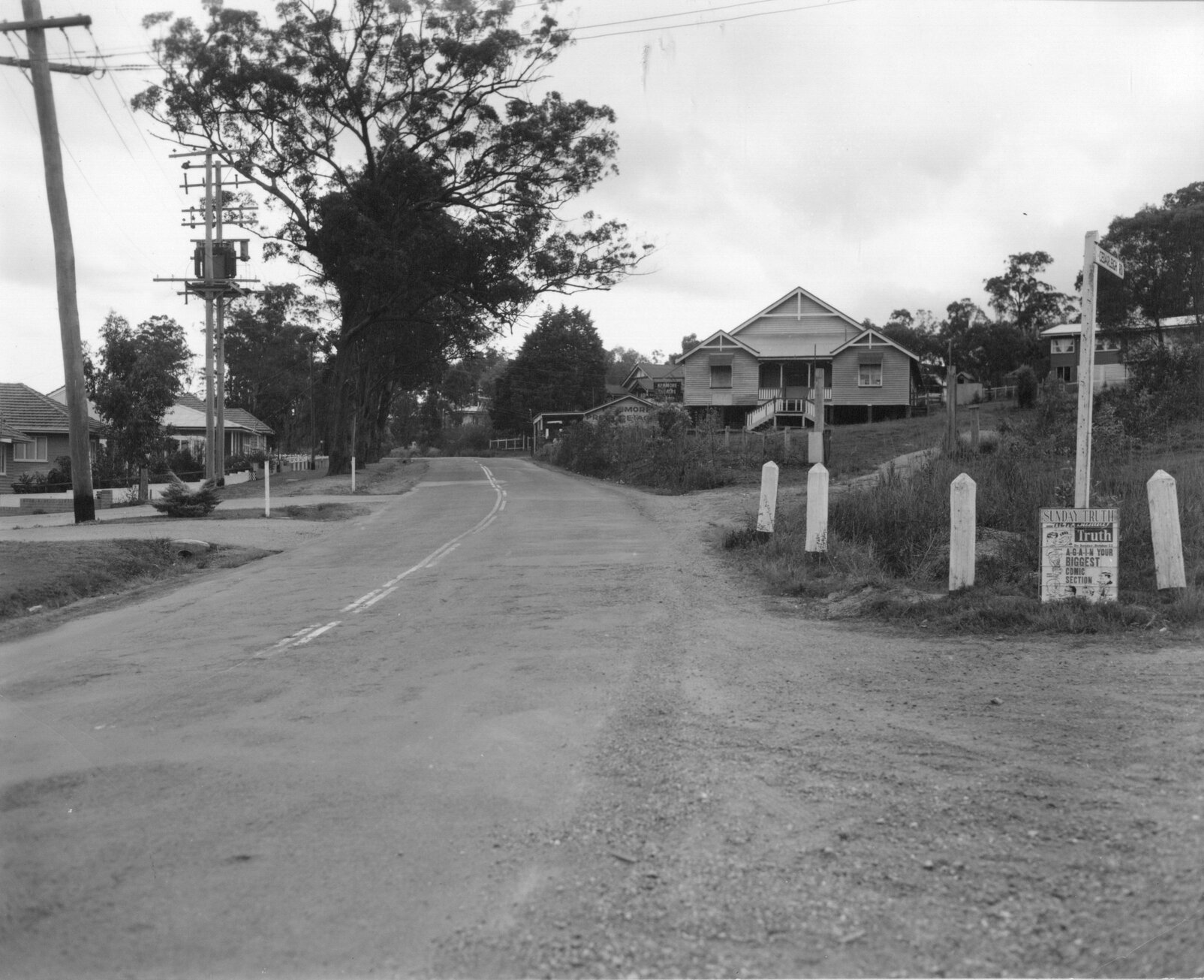 Moggill and Cedarleigh Roads showing Kenmore Hall 1960