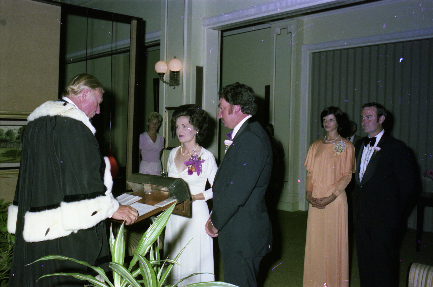 Civil wedding ceremony conducted by Lord Mayor Clem Jones, 1975