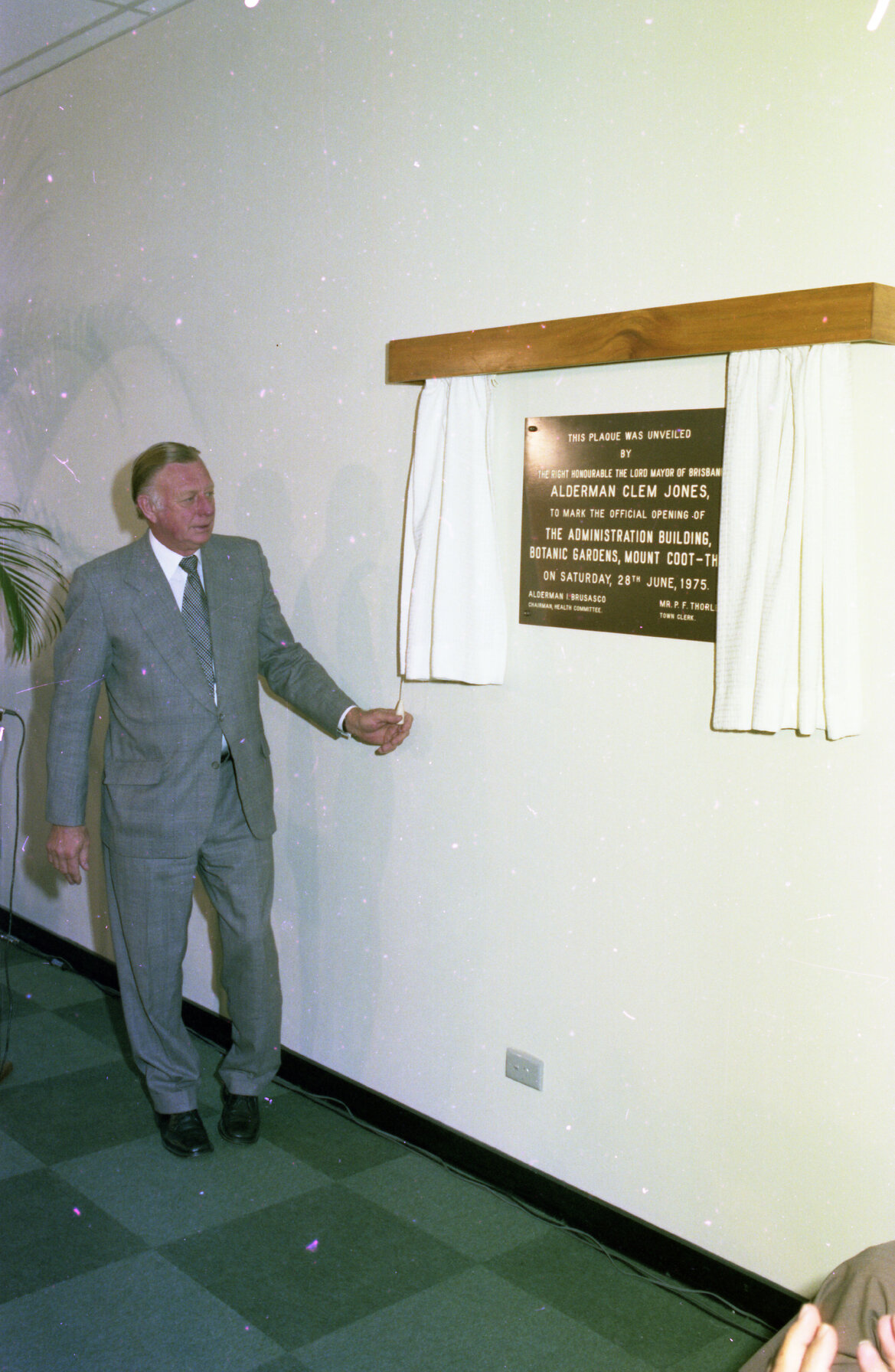 Mount Coot-Tha Botanic Gardens Administration Centre opening by Lord Mayor Clem Jones - 1975
