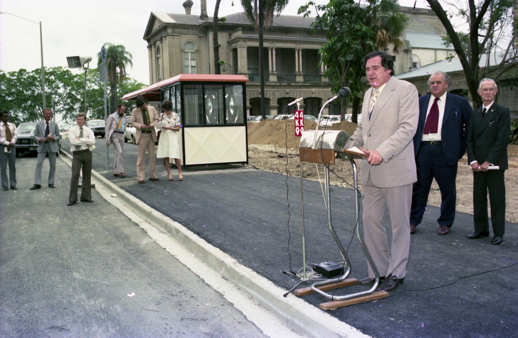 Adelaide Street extension between George Street and North Quay by Lord Mayor Bryan Walsh, Brisbane City - 1975