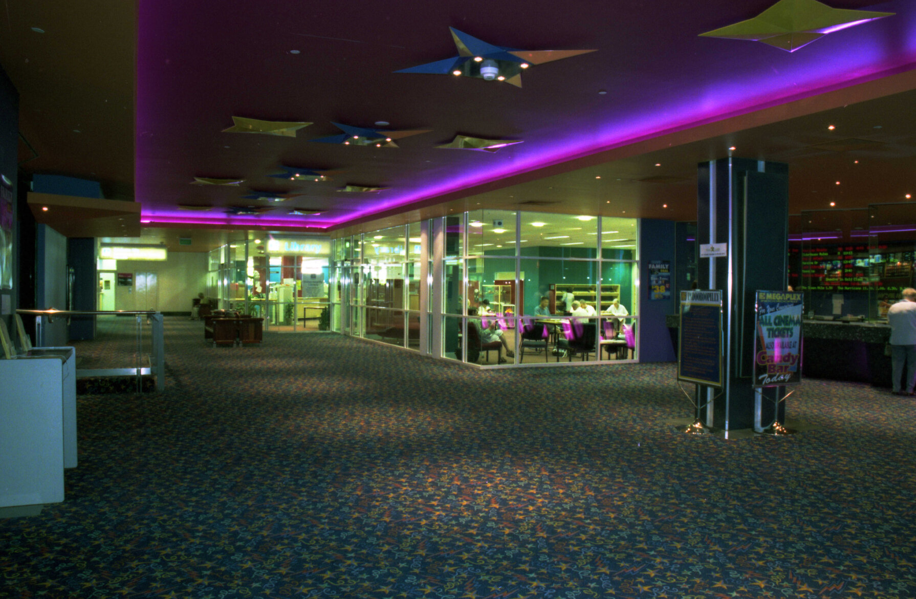 Indooroopilly Library exterior - 2000