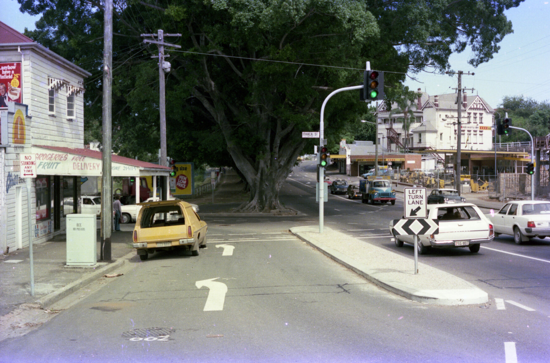 Intersection of Ithaca Street and Kelvin Grove Road showing Normanby Hotel, Kelvin Grove - 1979