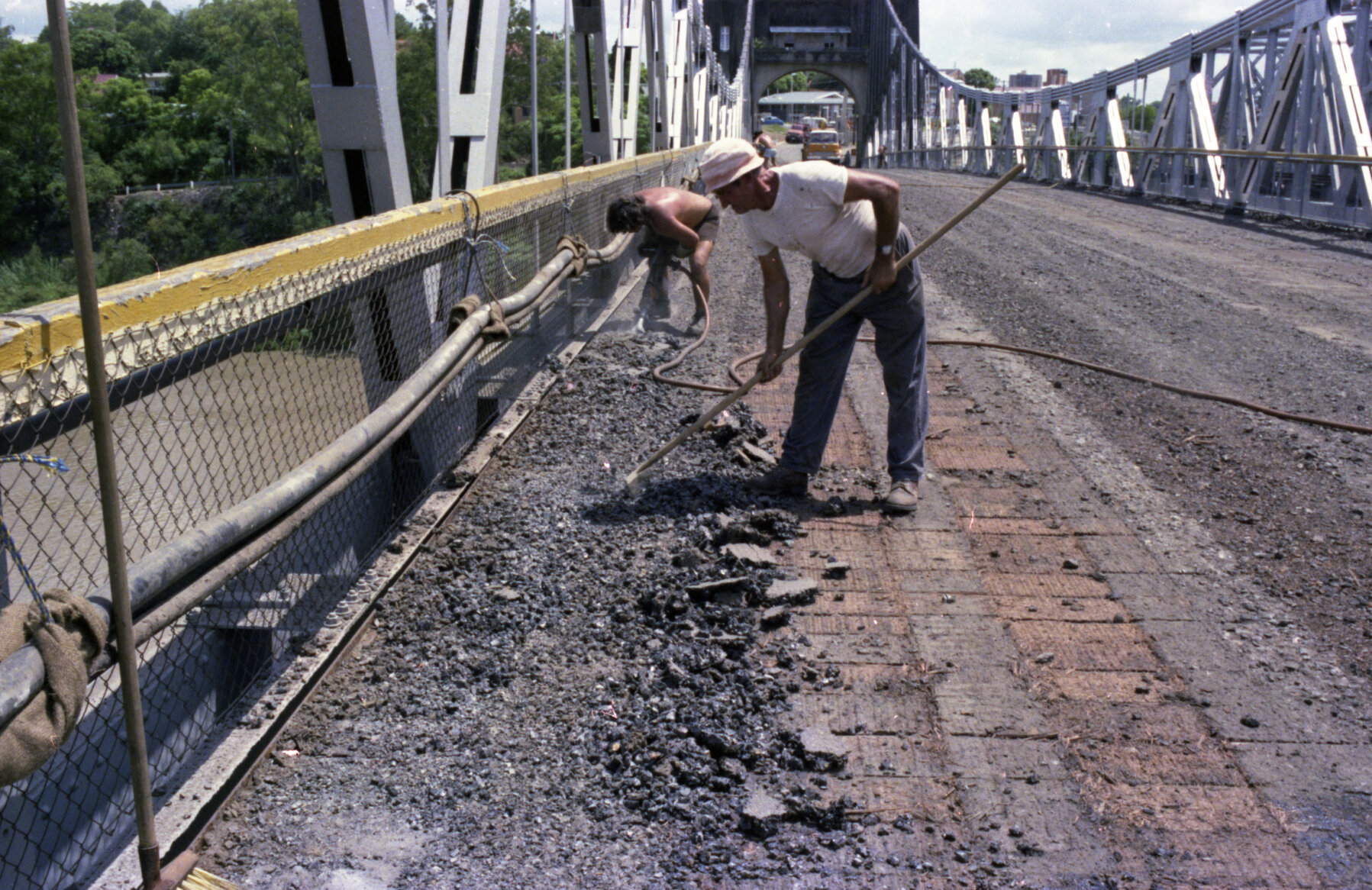 Redecking the Walter Taylor Bridge, Chelmer and Indooroopilly - 1981