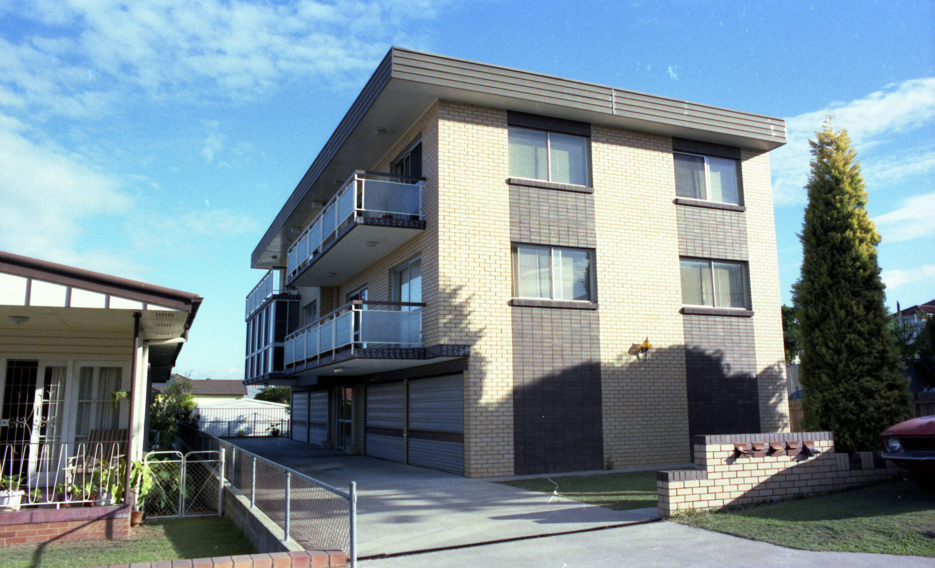 9 Isedale Street, Wooloowin - 1986