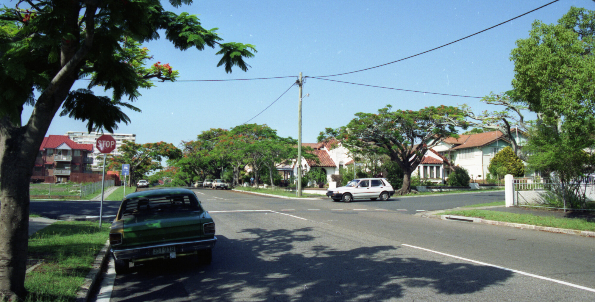 Sydney Street and Moray Street intersection, New Farm - 1992