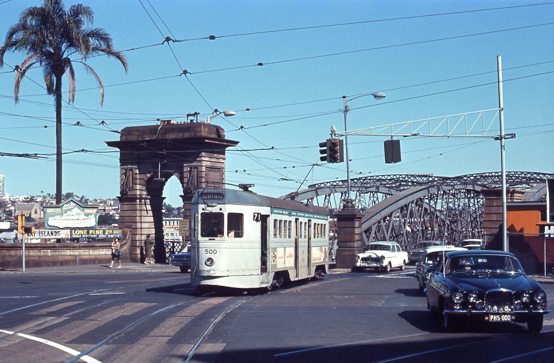 FM tram No. 500 leaving Victoria Bridge at North Quay - 1968