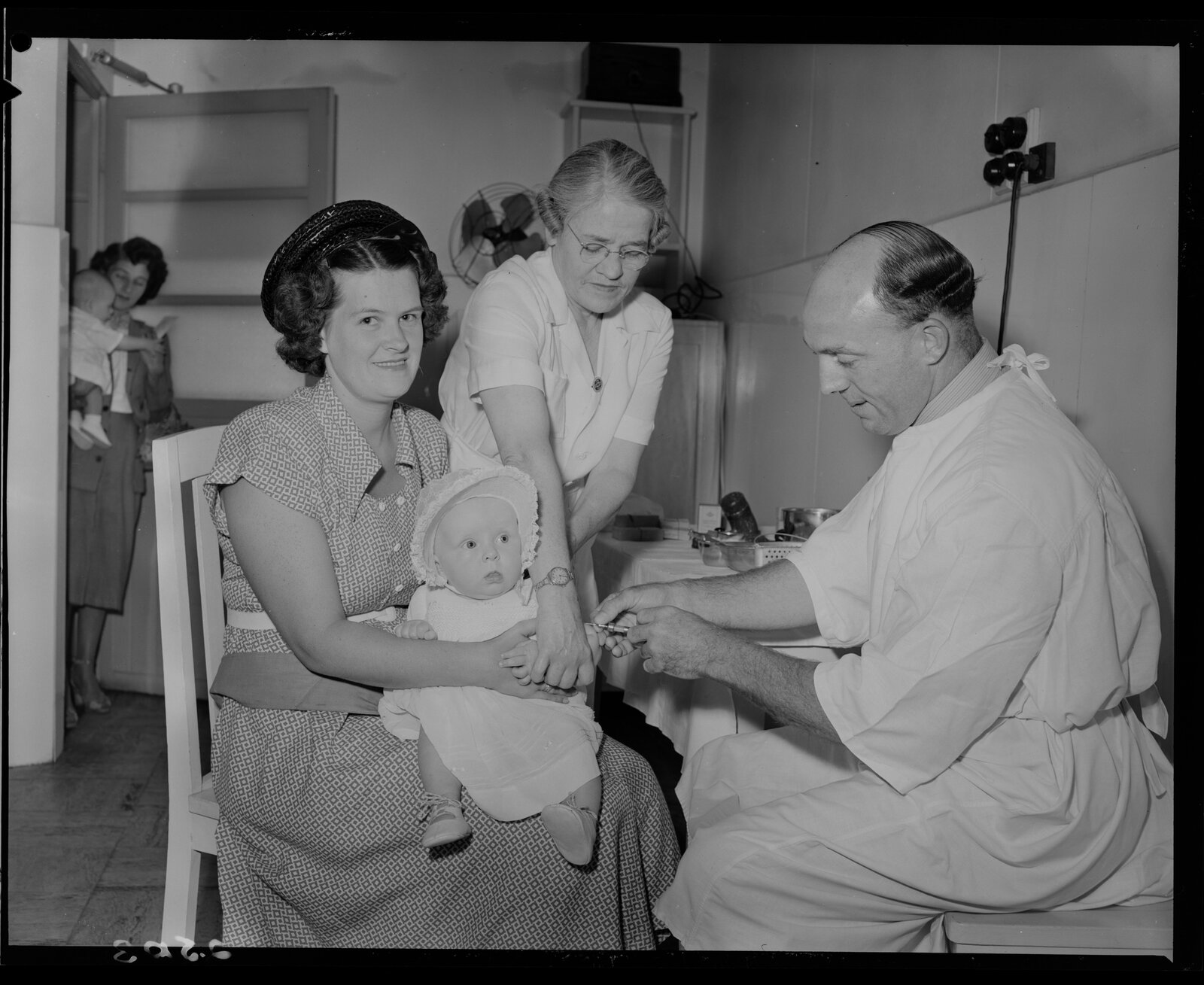 Health Immunisation room in operation - 1952