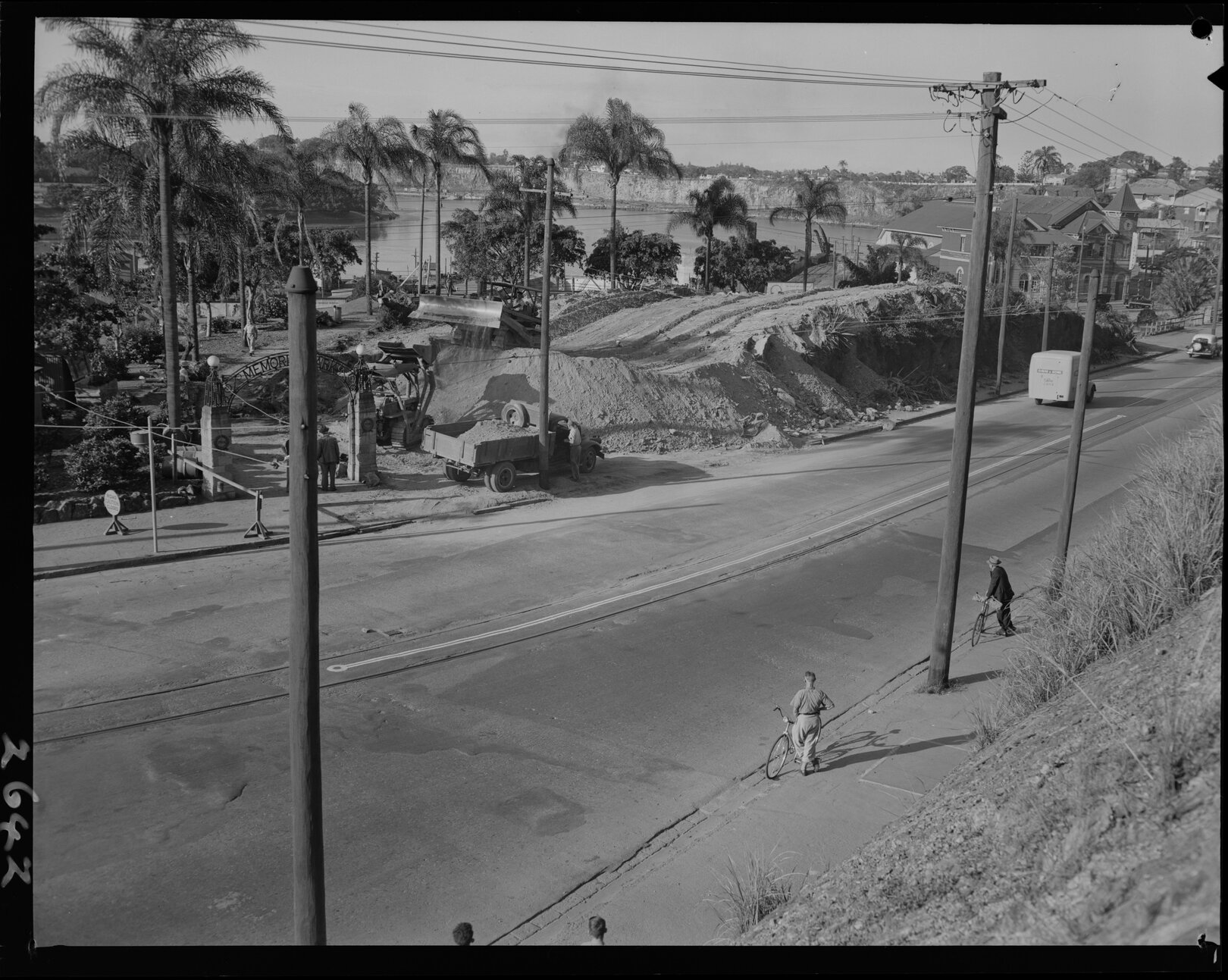 View from Vulture Street looking towards South Brisbane Memorial Park gates and South Brisbane Library - 1952