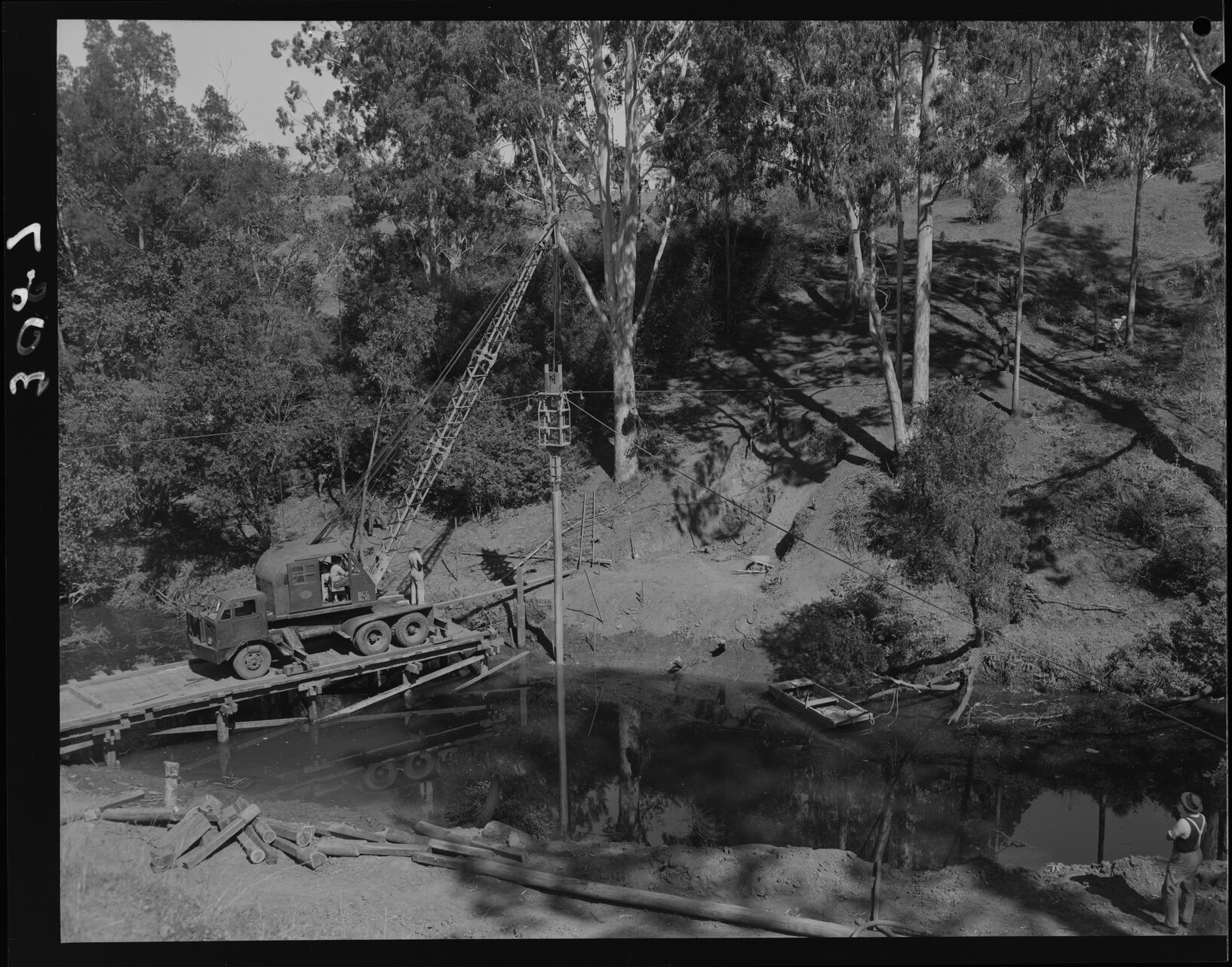 Camerons Creek crossing under construction, Mt Crosby - 1952