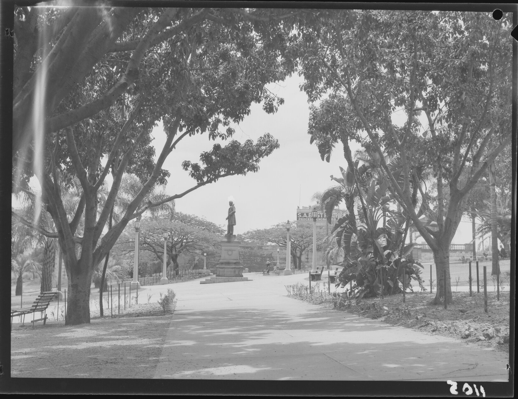 Centenary Place Park looking towards statue of Robert Burns - 1950