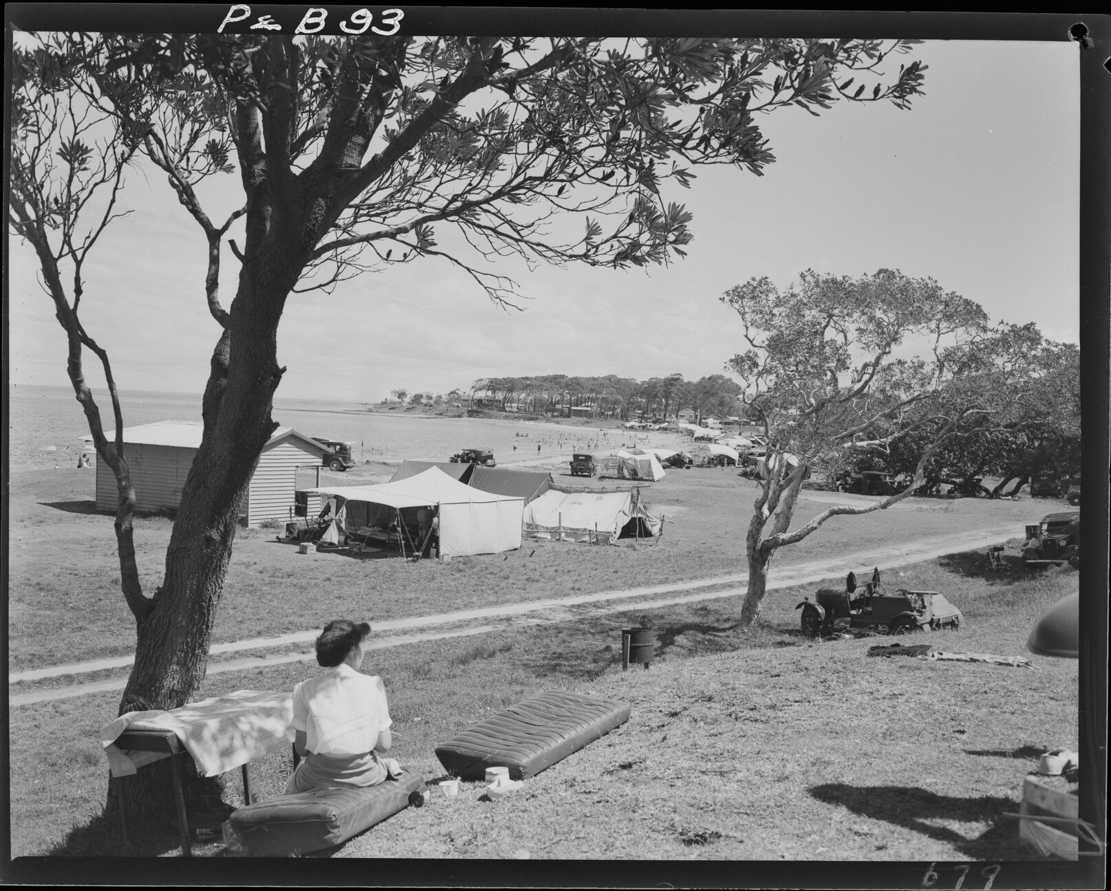 View of  campers overlooking the Redcliffe foreshores - 1948
