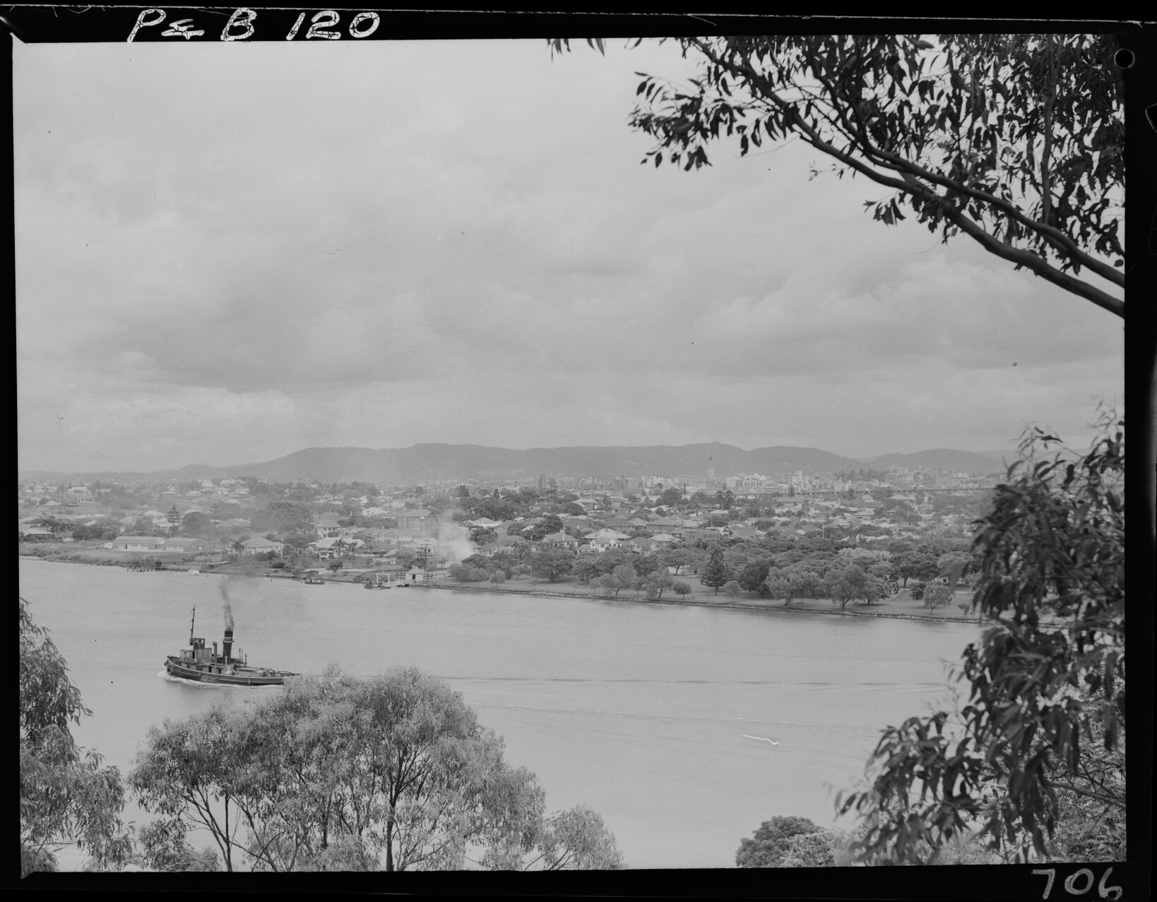 View of New Farm and river from Hawthorne looking west - 1948