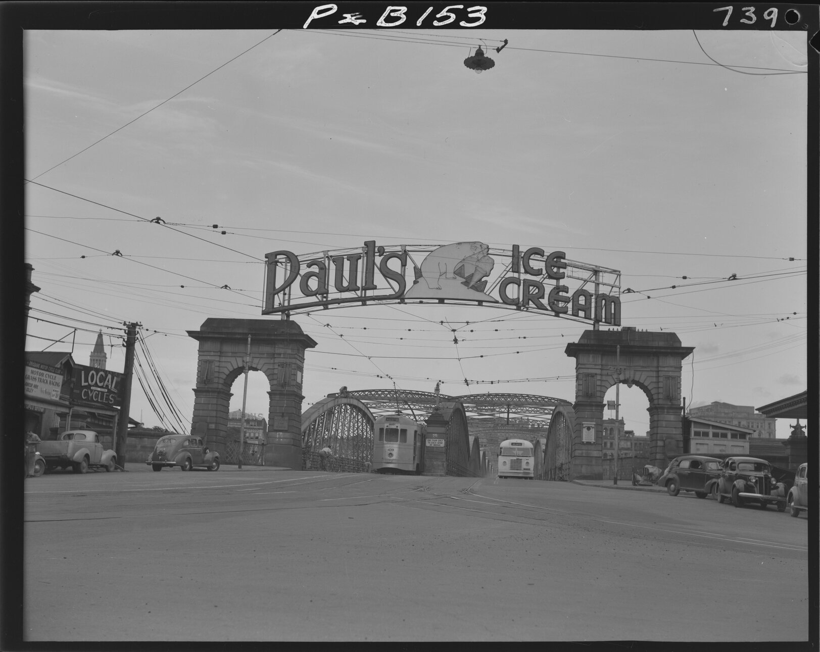 Victoria Bridge entrance with tram No. 439 and Paul's Ice Cream advertisement - 1948
