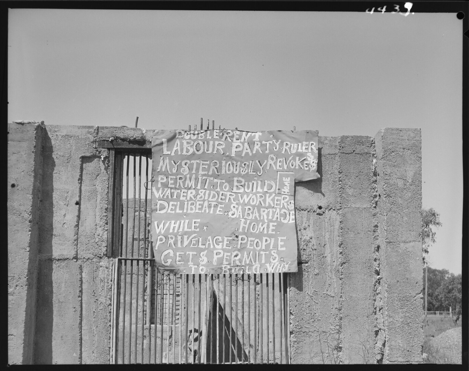 Graffiti protest sign, proposed Bulimba tip - 1953