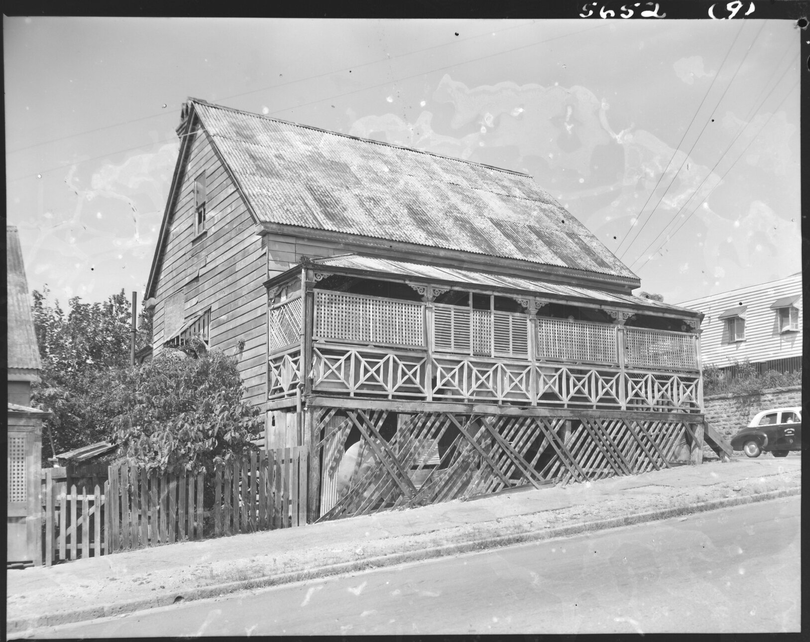 Old house at Boundary Street, Spring Hill with covered verandah - 1955