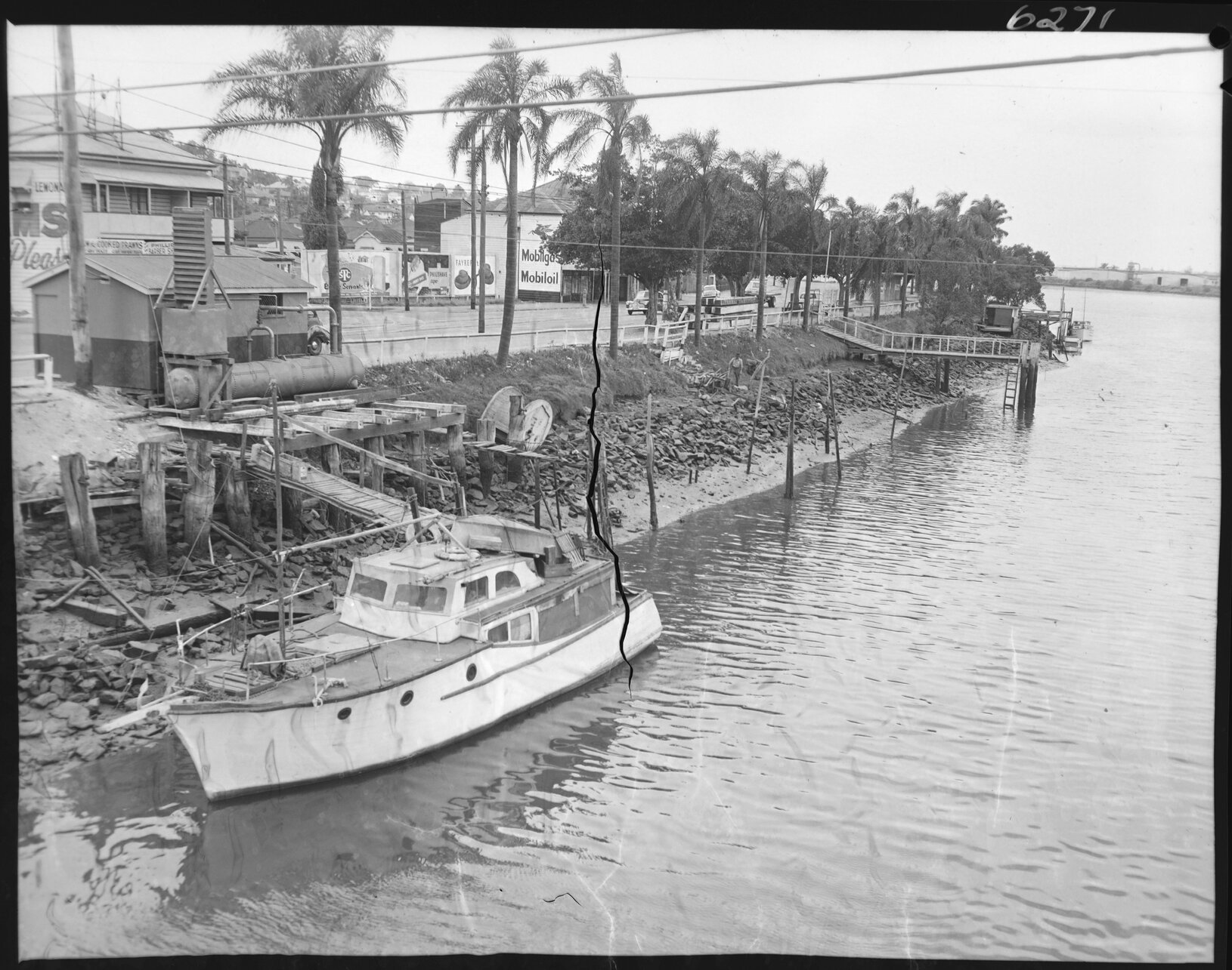 Boat moored in Breakfast Creek - 1955