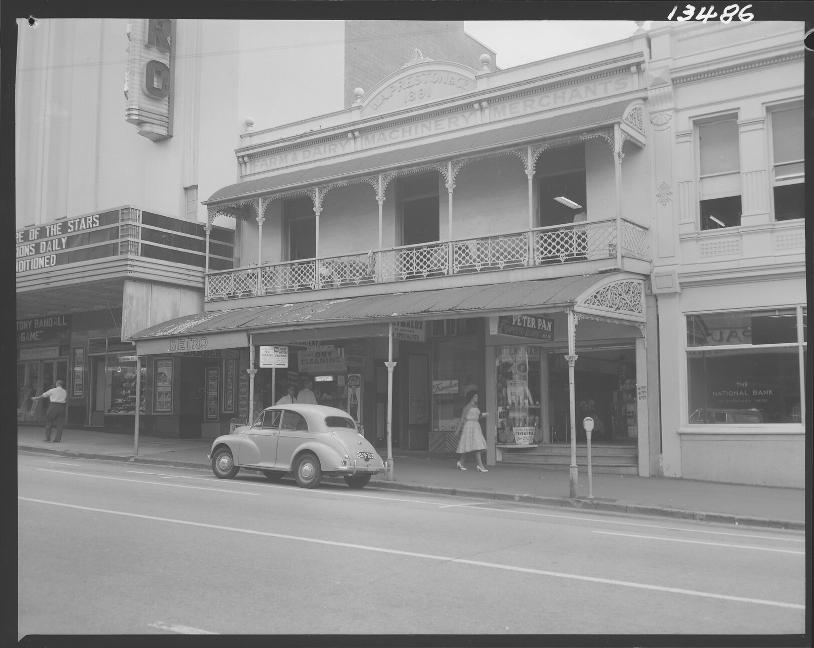 Shop next to Metro Theatre, Albert Street, Brisbane City - 1960